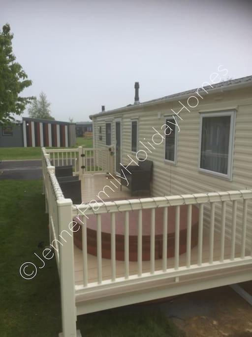 Jenner Family Holiday Homes At Tattershall Lakes Dogdyke Екстер'єр фото